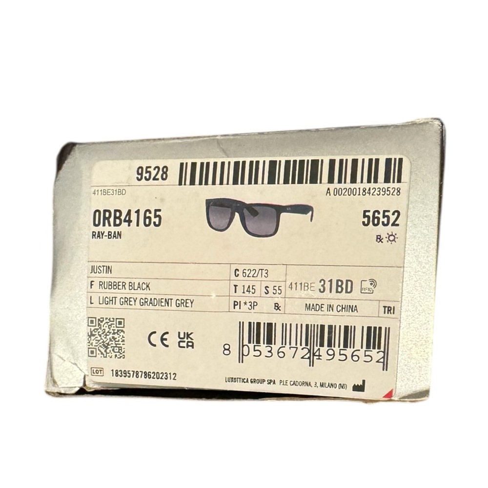 NWT Ray-Ban Justin Sunglasses - Picture 2 of 2